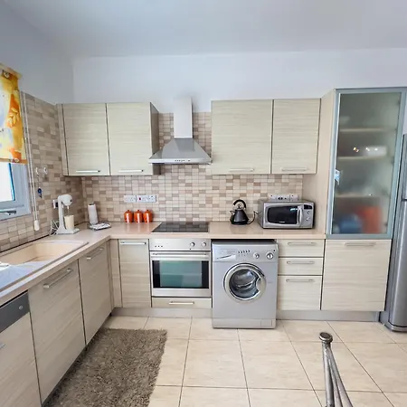 Ioli - 3br Retreat Near Kalamies * Protaras