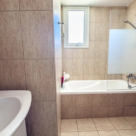 Ioli - 3br Retreat Near Kalamies * Protaras